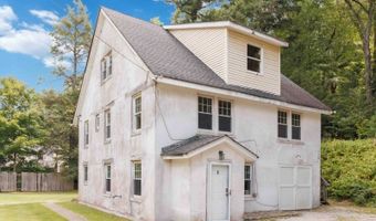 5 Fanwood Ct, West Milford, NJ 07421