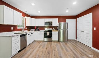 10 Middleton Ln, Atmore, AL 36502