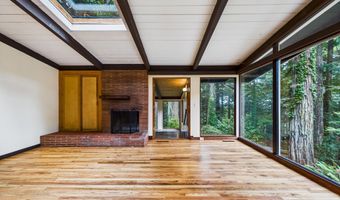 2910 Greenbriar Ln, Arcata, CA 95521