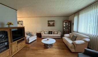 35 E 26TH St, Bayonne, NJ 07002