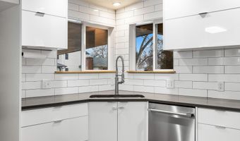 562 S Victoria Dr, Boise, ID 83705