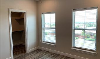 9223 Ra Young Jr Dr, Barling, AR 72923