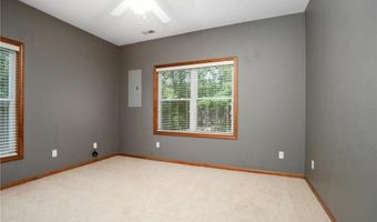 214 Hillside Dr, Baldwin City, KS 66006