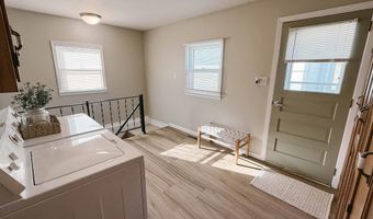704 3rd Ave, Alton, IA 51003