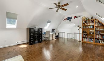 8 W Gate Dr, Bow, NH 03304