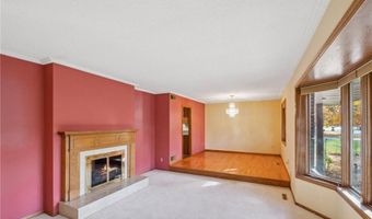 1435 Arden Oaks Dr, Arden Hills, MN 55112