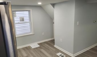 8 S GOVERNORS Ave, Dover, DE 19904