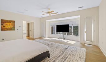 10823 LOCKLAND Rd, Potomac, MD 20854