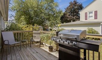 127 Highland Ave, Cumberland, RI 02864