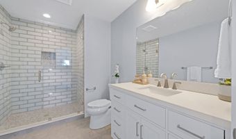622 46TH St, Astoria, OR 97103