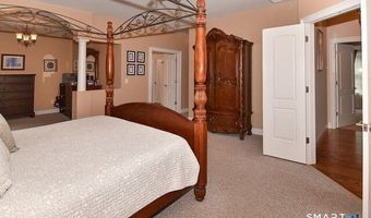 5 Biltmore Ct, Avon, CT 06001