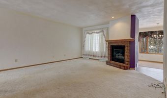 3543 N WELLINGTON Dr, Appleton, WI 54911