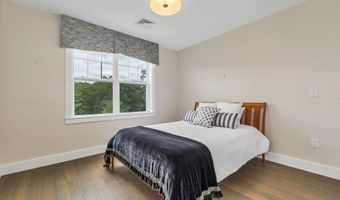 7 Longview Dr 105, Atkinson, NH 03811