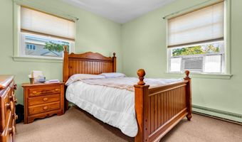 121 Stillwater Rd, Barnegat, NJ 08005