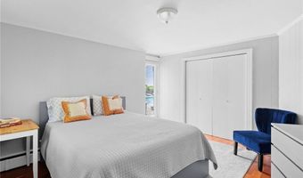 172 Eustis Ave, Newport, RI 02840