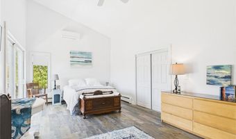 34 Beach Plum Rd, Narragansett, RI 02882