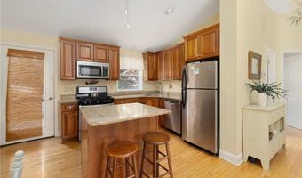 104 Conanicus Rd, Narragansett, RI 02882