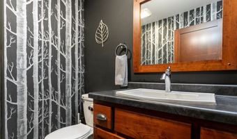 759 Club View Ln, Altoona, WI 54720
