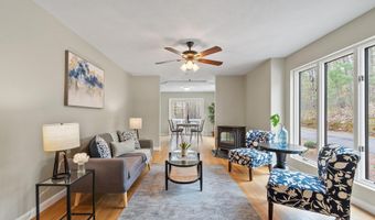 17 Stone Pound Ln, Atkinson, NH 03811