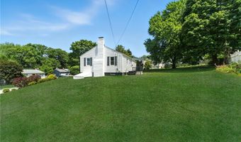 82 Barton Ave, Warwick, RI 02889