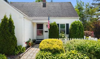 118 Poplar St, Bangor, ME 04401