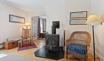 89 Parkview Ave, Bangor, ME 04401