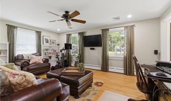 1 Blacksmith Rd, Lincoln, RI 02865