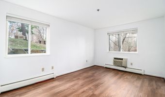 27 Rollingwood Dr 27, Brookfield, CT 06804