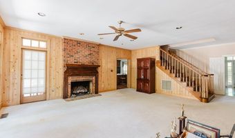 126 Wood Valley Dr, Americus, GA 31709