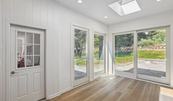 8 Fairview Ln, Wilton, CT 06897