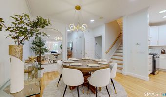 14 Woodcrest Ln 14, Danbury, CT 06810