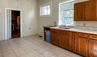 78 12th St, Apalachicola, FL 32320
