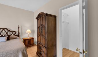 90 Sandpiper Dr, Bayville, NJ 08721
