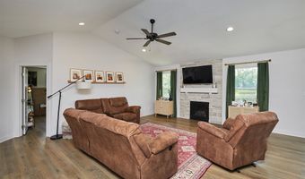 930 Wolf Creek Dr, Polk City, IA 50226