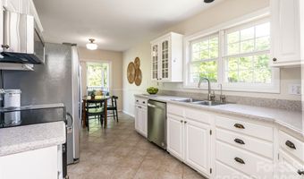 5 Mallory Meadows Ct, Arden, NC 28704