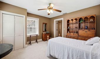 916 Audubon Pkwy, Audubon Park, KY 40213
