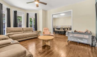 19 Lester St, Ansonia, CT 06401