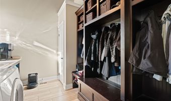 2711 Coyote Dr, Ames, IA 50014