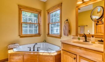 216 Old Wolf Hill Rd, Bethpage, TN 37022