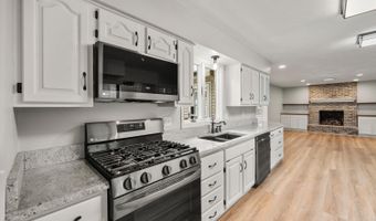 17 Pine Grove Dr, Batesville, IN 47006