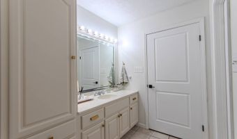 224 Willow Dr, Adamsville, TN 38310