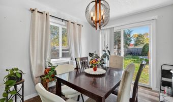 301 13th Ave NW, Altoona, IA 50009