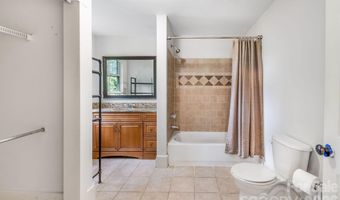 181 Courtland Pl, Asheville, NC 28801