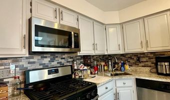 6046 JOUST Ln, Alexandria, VA 22315