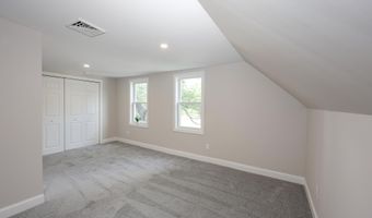 32 Raymond Rd, Auburn, NH 03032