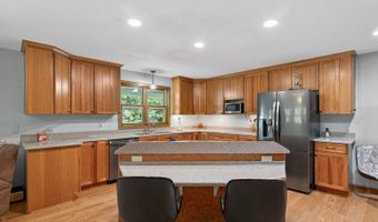 5611 Wazeecha Ave, Wisconsin Rapids, WI 54494