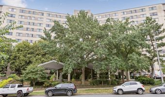 1200 N NASH St 565, Arlington, VA 22209