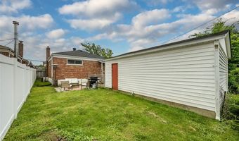 9327 Mackenzie Rd, Affton, MO 63123