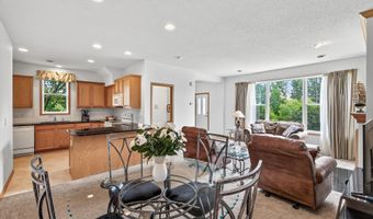 6597 Linwood Dr NE, Albertville, MN 55301