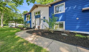 825 Valley Dr, Amherst, OH 44001